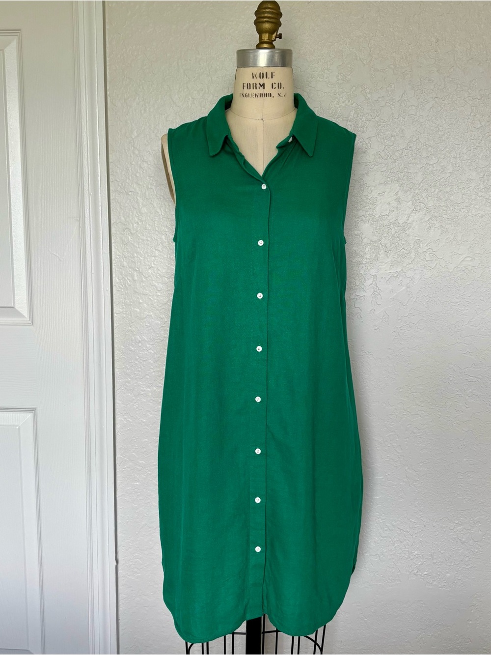 Jessica Howard Emerald Green Sleeveless Button-Down Midi Dress
